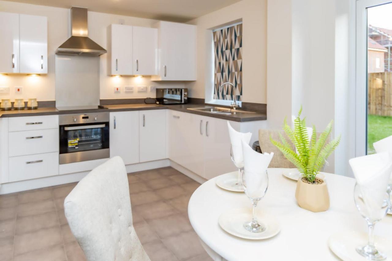 Stunning 3-Bed Risa House In Beeston Nottingham Villa Exteriör bild